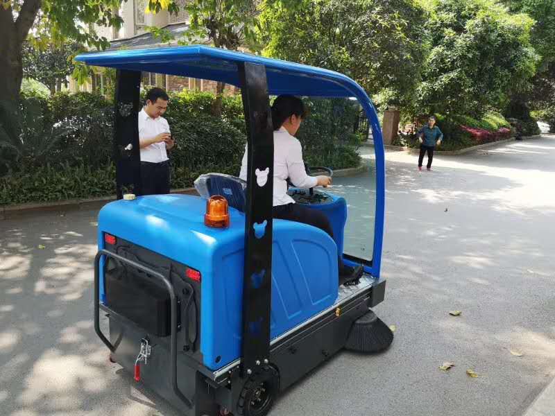 洁士AM1700TM半封闭驾驶式夜色直播APP安卓下载/半封闭驾驶式扫地车/半封闭驾驶式清扫车/半封闭驾驶式清扫机/半封闭驾驶式扫路机/半封闭驾驶式扫路车