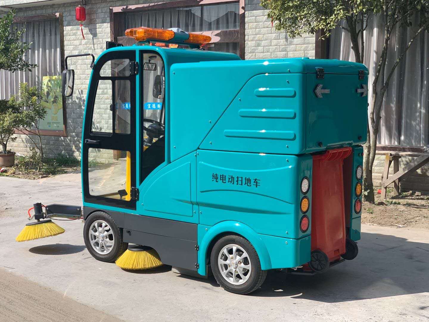 洁士AM2500TM电动四轮全封闭驾驶式扫地车/四轮全封闭驾驶式夜色直播APP安卓下载/四轮全封闭驾驶式清扫车/四轮全封闭驾驶式清扫机/四轮全封闭驾驶式扫路机/四轮全封闭驾驶式扫路车