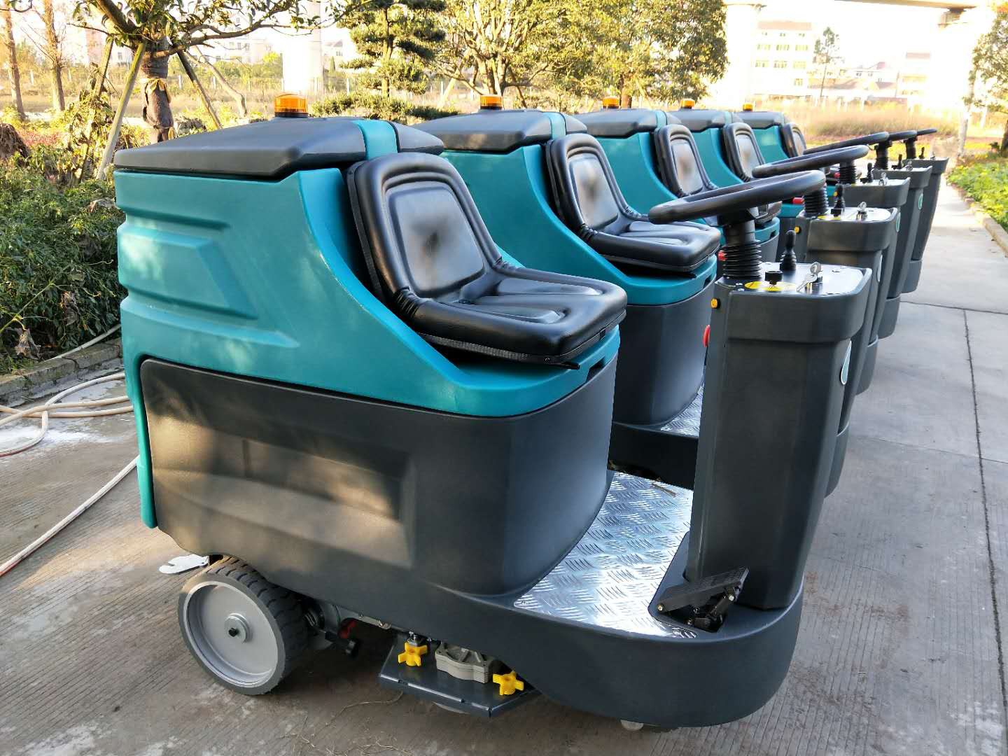洁士M7B双刷驾驶式夜色直播APP盒子下载/洗地车